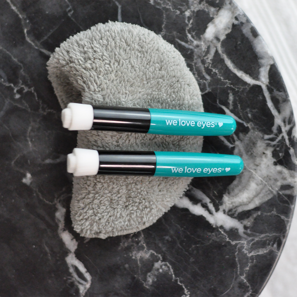 Eyelid Margin Cleansing Brush – We Love Eyes