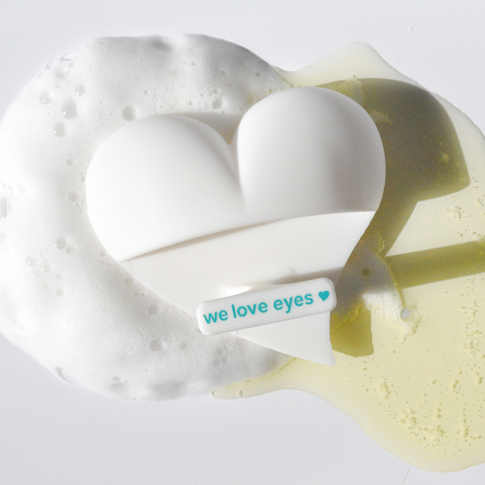 We Love Eyes Eyelid Margin Cleansing Brush — Roberts & Brown Opticians